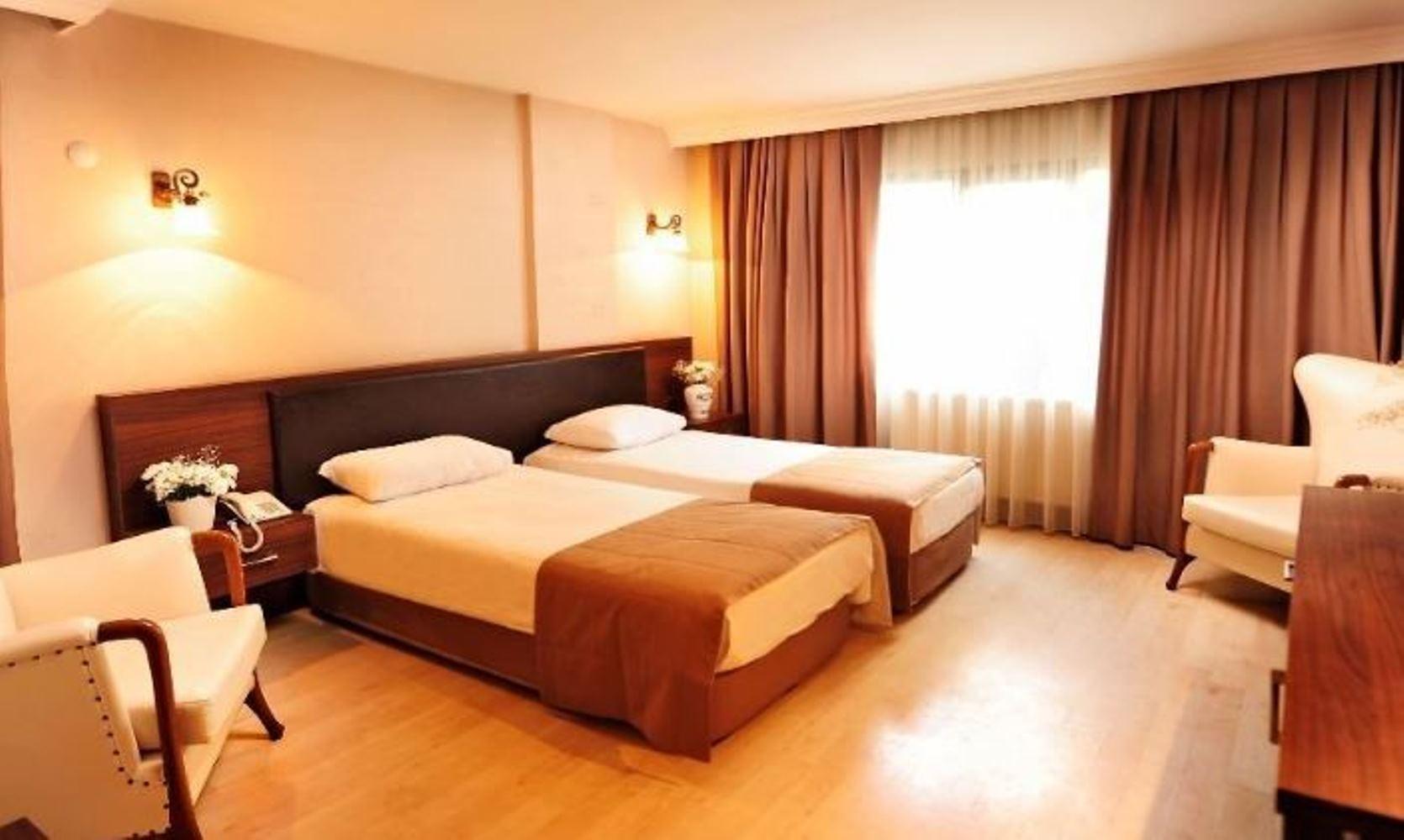 Uestuen Hotel Alsancak Izmir Exterior foto