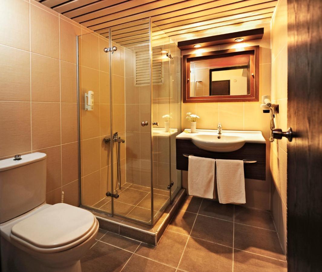 Uestuen Hotel Alsancak Izmir Exterior foto